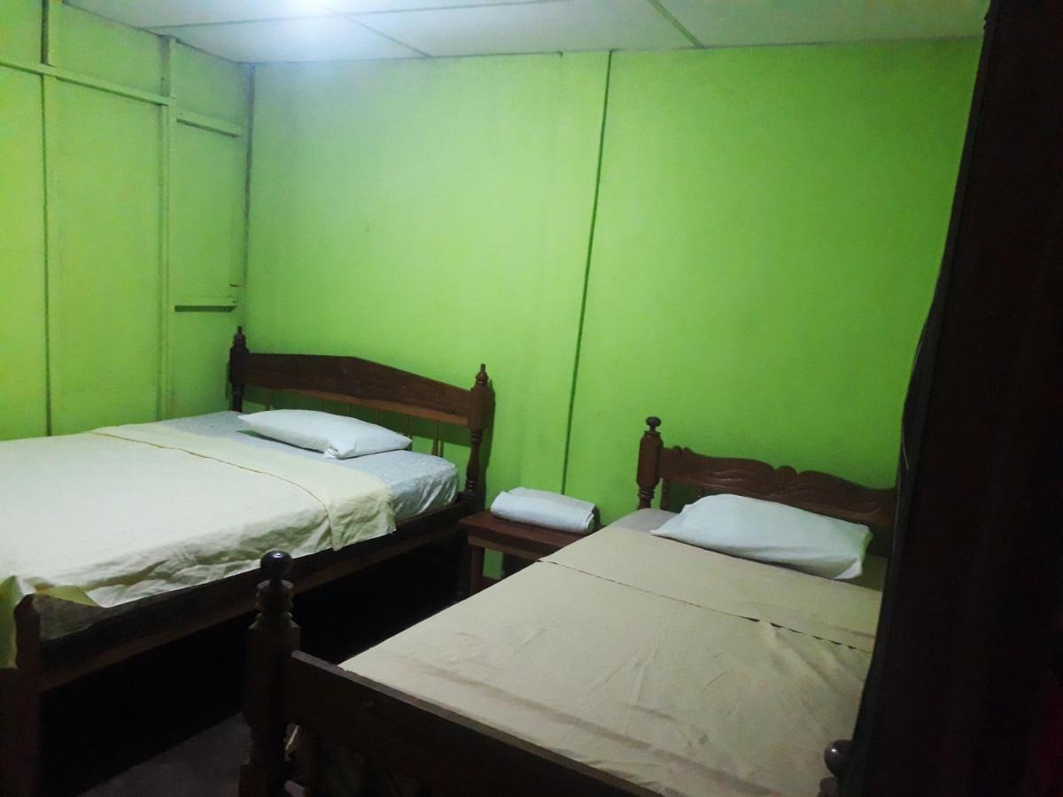 Bananas Guest House Private Room Altagracia Extérieur photo