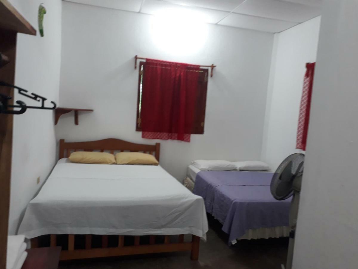 Bananas Guest House Private Room Altagracia Extérieur photo